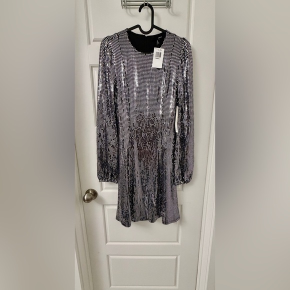 Aqua Womens Metallic Crew Neck Mini
Dress - Picture 5 of 7